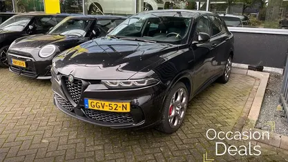 Zwart Occasion 2024 Alfa Romeo Tonale Veloce SUV | € 39.945 (Eerlijke prijs)
