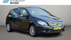 Zwart Gebruikt 2012 Mercedes B180 MPV | € 4.900 (Goede deal)