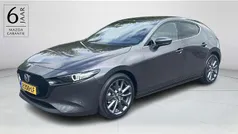 Machine grey Gebruikt 2024 Mazda 3 Homura-Line Hatchback | € 27.475 (Eerlijke prijs)