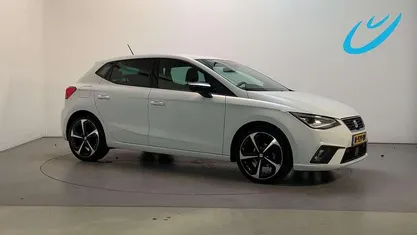 Wit Occasion 2022 Seat Ibiza Business Hatchback | € 14.850 (Eerlijke prijs)