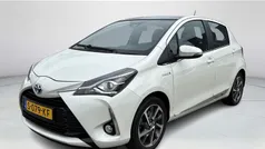 Gebruikt 2017 Toyota Yaris Hybrid Premium Hatchback | € 17.950 (Eerlijke prijs)