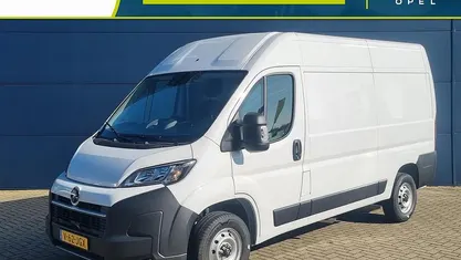 Wit Gebruikt 2024 Opel Movano Van | € 31.721 (Eerlijke prijs)