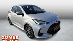 Grijs Gebruikt 2021 Toyota Yaris Hybrid Hatchback | € 18.999 (Eerlijke prijs)