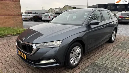 Occasion 2021 Skoda Octavia Business Line Stationwagen | € 11.950 (Eerlijke prijs)