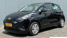 Zwart Gebruikt 2024 Hyundai i10 Comfort Hatchback | € 16.895 (Eerlijke prijs)