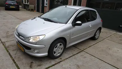 Occasion Peugeot 206 75 PK (55 kW) 2009 Hatchback