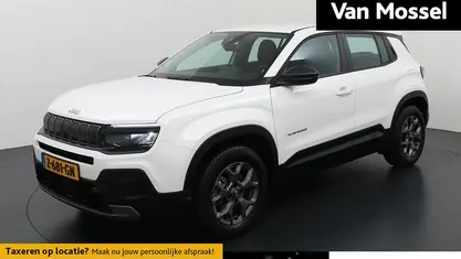 Wit Occasion 2024 Jeep Avenger EV Longitude SUV | € 22.440 (Goede deal)