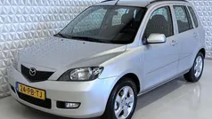 Grijs Gebruikt 2004 Mazda 2 Sportive MPV | € 1.499 (Eerlijke prijs)