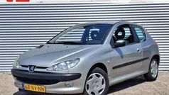 Gebruikt 2004 Peugeot 206 Premium Hatchback | € 748 (Super prijs)