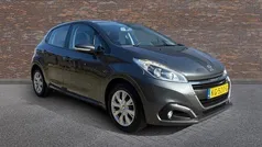 Grijs, metallic lak Gebruikt 2016 Peugeot 208 Hatchback | € 5.950 (Eerlijke prijs)
