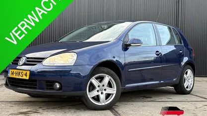 Blauw Gebruikt 2009 VW Golf VI Trendline Hatchback | € 3.450 (Eerlijke prijs)