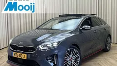 Grijs, metallic lak Gebruikt 2019 Kia ProCeed Hatchback | € 20.950 (Eerlijke prijs)
