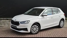 Wit Gebruikt 2023 Skoda Fabia Ambition Hatchback | € 19.945 (Eerlijke prijs)