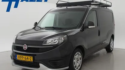 Zwart Gebruikt 2022 Fiat Doblò Trekking MPV | € 14.950 (Eerlijke prijs)
