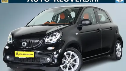 Zwart, metallic lak Occasion 2017 Smart ForFour Hatchback | € 8.900 (Eerlijke prijs)