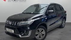Zwart Gebruikt 2021 Suzuki Vitara SUV | € 22.444 (Eerlijke prijs)