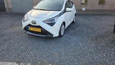 Gebruikt 2020 Toyota Aygo X-play Hatchback | € 8.950 (Eerlijke prijs)