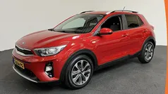 Rood, metallic lak Gebruikt 2020 Kia Stonic SUV | € 17.490 (Goede deal)