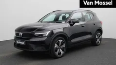 Zwart Gebruikt 2022 Volvo XC40 Core SUV | € 30.940 (Super prijs)