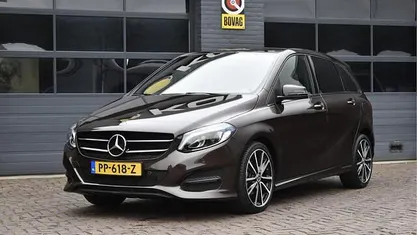 Bruin Gebruikt 2017 Mercedes B180 Edition MPV | € 18.950 (Eerlijke prijs)