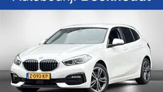 Wit Gebruikt 2022 BMW 118 Hatchback | € 26.900 (Eerlijke prijs)