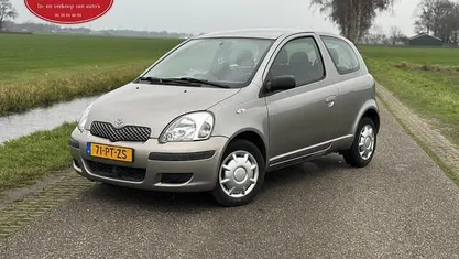 Gebruikt 2004 Toyota Yaris Hatchback | € 1.450 (Eerlijke prijs)