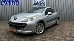 Grijs, metallic lak Gebruikt 2008 Peugeot 207 CC Sport Cabriolet | € 3.750 (Eerlijke prijs)
