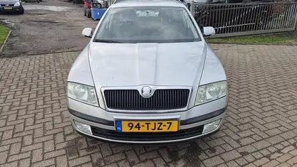 Grijs Gebruikt 2005 Skoda Octavia Ambiente Stationwagen | € 1.299 (Goede deal)