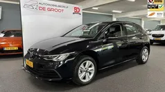 Gebruikt 2022 VW Golf VIII Life Hatchback | € 23.750 (Eerlijke prijs)