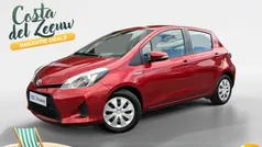 Rood Gebruikt 2014 Toyota Yaris Hybrid Hatchback | € 12.895 (Goede deal)
