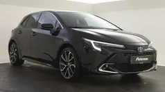 Zwart Gebruikt 2023 Toyota Corolla Hybrid Executive Hatchback | € 30.899 (Super prijs)