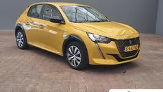 Geel Gebruikt 2023 Peugeot e-208 Active Hatchback | € 19.395 (Eerlijke prijs)