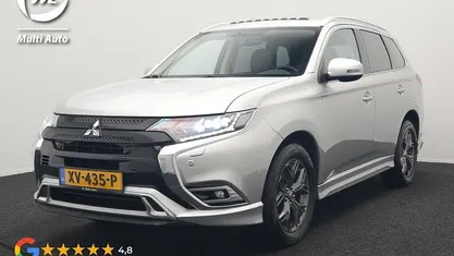 Grijs Gebruikt 2019 Mitsubishi Outlander P-HEV Intense+ SUV | € 19.720 (Eerlijke prijs)