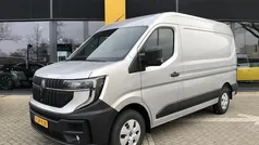 Gris étoilé knh (licht zilver) Nieuw 2024 Renault Master Van | € 39.420 (Eerlijke prijs)