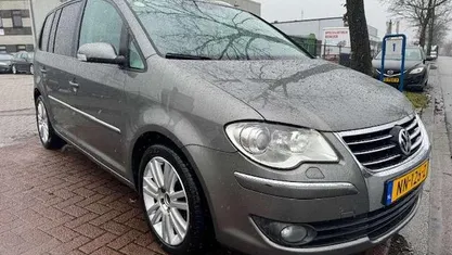 Occasion VW Touran Trendline 142 PK (104 kW) 2008 Grijs (metallic) MPV