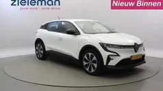 Gebruikt 2023 Renault Mégane Evolution Hatchback | € 24.345 (Super prijs)