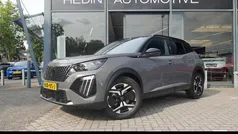 Grijs, metallic lak Nieuw 2025 Peugeot e-2008 Avantage SUV | € 31.945 (Eerlijke prijs)