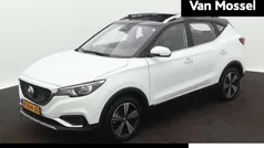Wit Gebruikt 2020 MG ZS Luxury Sedan | € 14.995 (Eerlijke prijs)