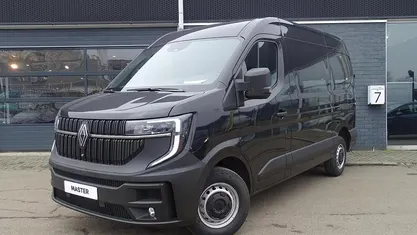 Occasion 2024 Renault Master Van | € 34.582 (Eerlijke prijs)