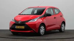 Rood Gebruikt 2017 Toyota Aygo Hatchback | € 7.445 (Goede deal)