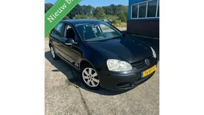 Zwart Gebruikt 2005 VW Golf IV Comfortline Hatchback | € 1.750 (Eerlijke prijs)