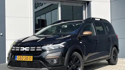 Zwart Gebruikt 2024 Dacia Jogger Extreme MPV | € 26.195 (Eerlijke prijs)
