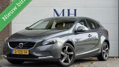 Grijs (metallic) Gebruikt 2012 Volvo V40 Hatchback | € 9.895 (Eerlijke prijs)