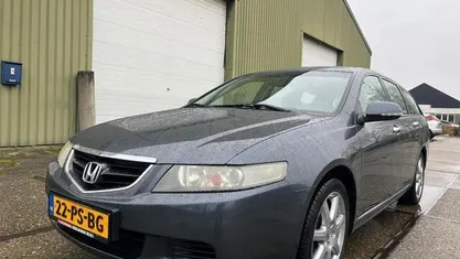 Occasion Honda Accord Comfort 155 PK (114 kW) 2004 Grijs Stationwagen