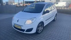 Wit Gebruikt 2008 Renault Twingo Authentique Hatchback | € 2.499 (Eerlijke prijs)