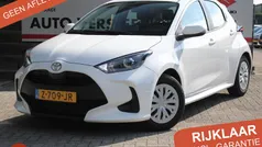 Wit Gebruikt 2024 Toyota Yaris Hybrid Comfort Hatchback | € 21.950 (Eerlijke prijs)