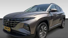 Silky bronze (bruin metallic) Gebruikt 2024 Hyundai Tucson Comfort SUV | € 36.230 (Goede deal)