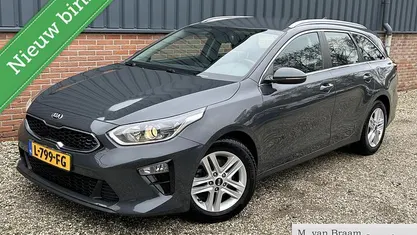 Occasion Kia Ceed 120 PK (88 kW) 2021 Grijs Hatchback