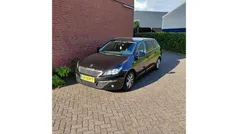Zwart, metallic lak Gebruikt 2015 Peugeot 308 Style Stationwagen | € 3.999 (Super prijs)