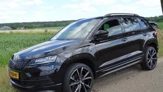 Zwart Gebruikt 2021 Skoda Karoq SportLine SUV | € 24.900 (Eerlijke prijs)